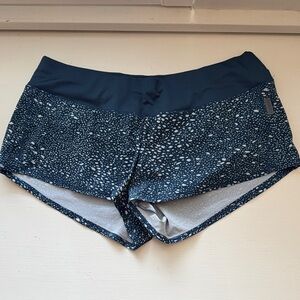 Oiselle Mac Roga Blue Patterned Shorts